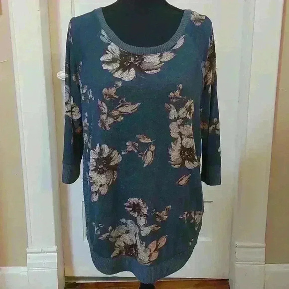 Maurices sweater. #0012A - Picture 1 of 5